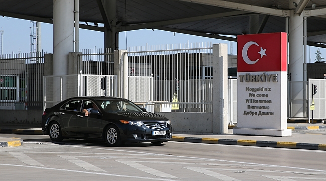 Gurbetçilerin Türkiye'ye gelişleri sürüyor
