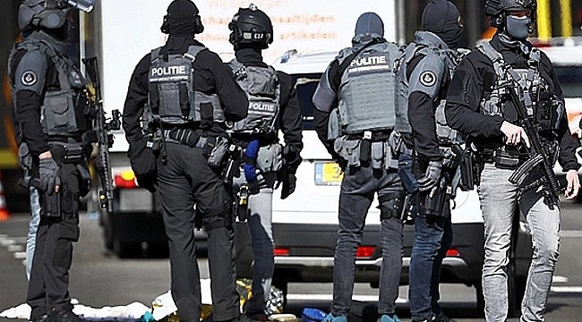Hollanda’da Polisinin Kurşun Geçirmez Yelekleri Çalındı