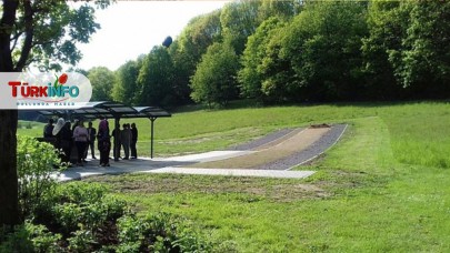 Hollanda da Üç Çocuk Annesi Türk Kadın A4 Otoyolunda Hayatına Son Verdi