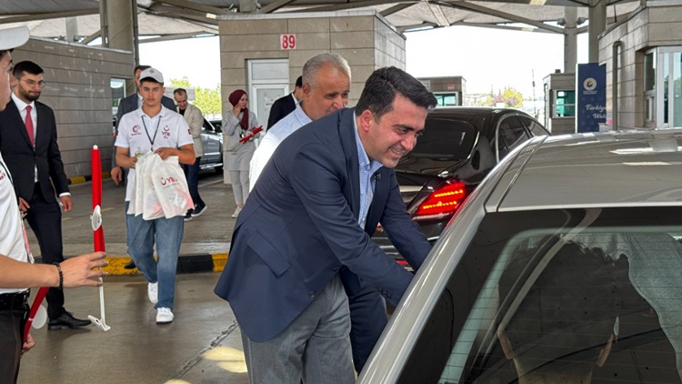 Gurbetçilerin Türkiye'ye Yaz Dönüşü Sürüyor: Kapıkule ve Diğer Sınır Kapılarında Yoğunluk Artıyor