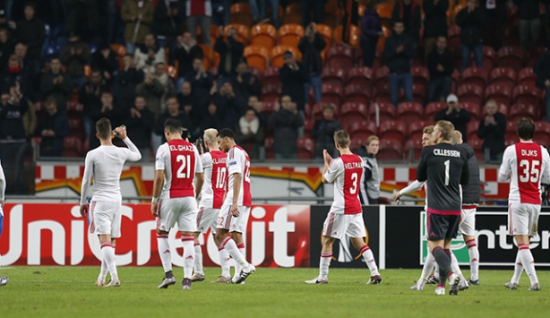Ajax teknik ekibi koronavirüs nedeniyle karantinaya alındı