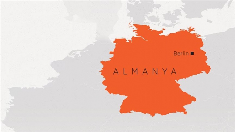 Almanlar aşırı sağcıları diğer radikallerden daha tehlikeli buluyor