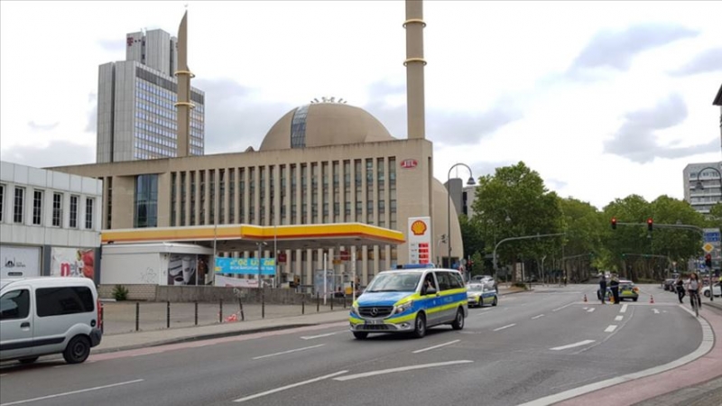 Almanya'daki Diyanet Merkezi bomba ihbarı nedeniyle boşaltıldı