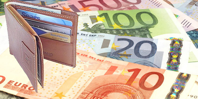 Hollanda'da ödenek alan yabancı sayısı yerliden çok fazla geriledi