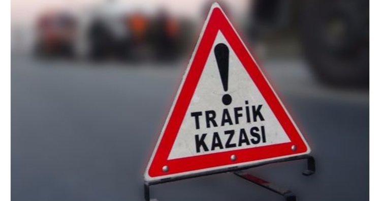 Hollanda'dan memleketlerine geldiler, kaza yaptılar: 4 yaralı