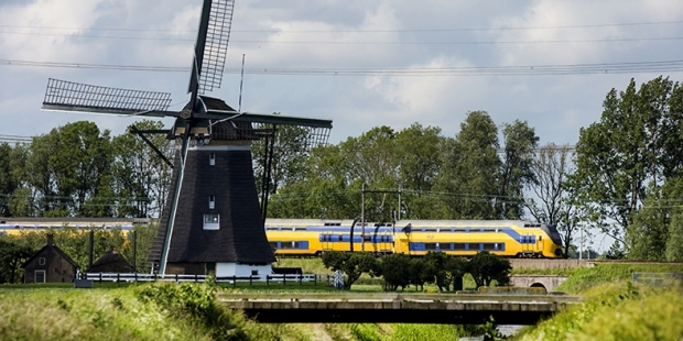 Hollanda'da demir yolu çalışanları yeniden greve gitti