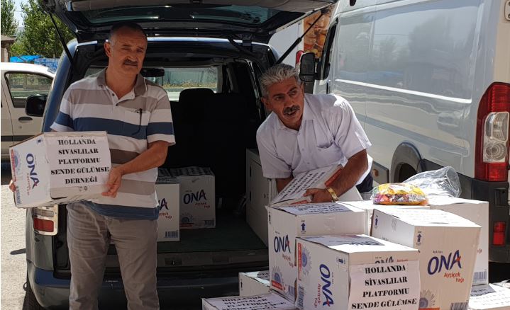 Hollanda Sivaslılar İhtiyaç Sahiplerine Gıda Paketi Dağıttı