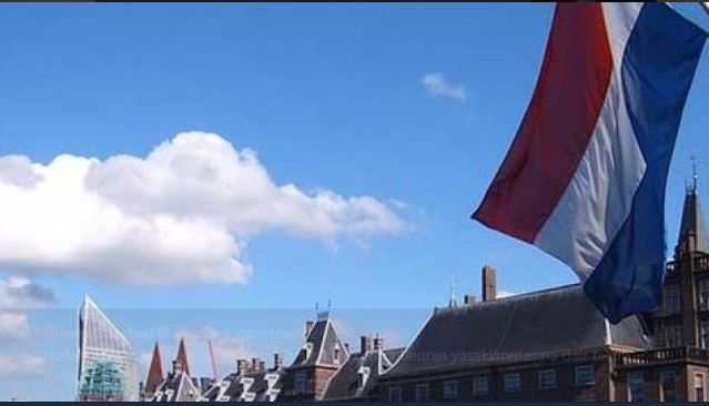 Hollanda'da 3 camiye İslamofobik tehdit içerikli zarf gönderildi