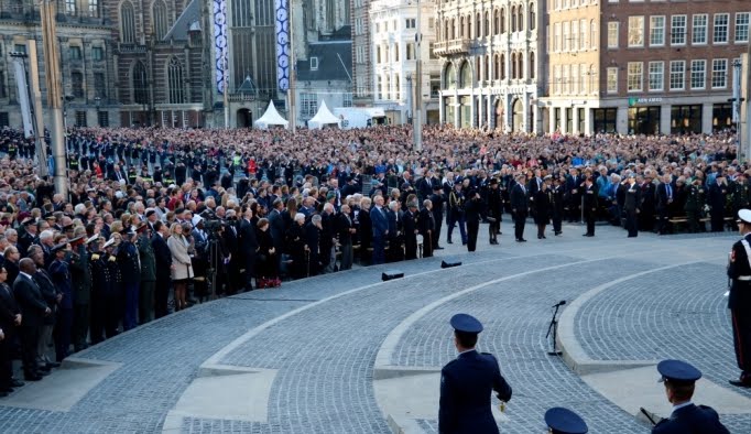 Hollanda'da 2. Dünya Savaşı Kurbanları Anıldı