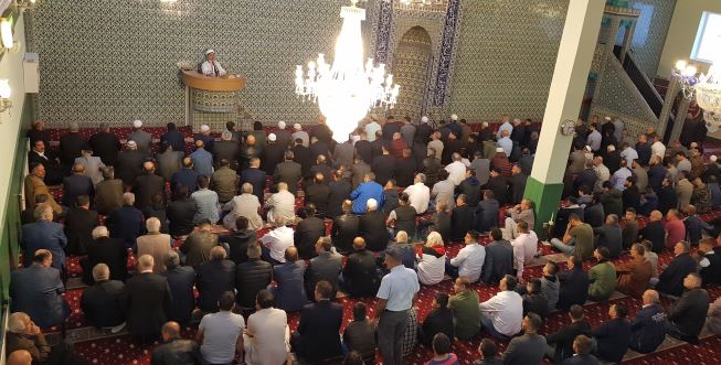Hollanda'da Ramazan Bayramı coşkuyla kutlandı