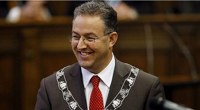Rotterdam Belediye Başkanı Ahmed Aboutaleb, Dünyanın en iyi belediye başkanı seçildi