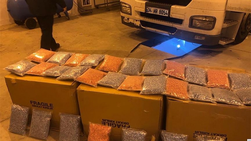 Politie Istanbul doet een grote operatie in buitenland voor drugs