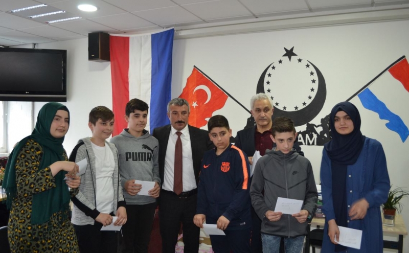 Rotterdam'da ezan okuma, Kuran-ı Kerim okuma ve bilgi yarışması düzenlendi