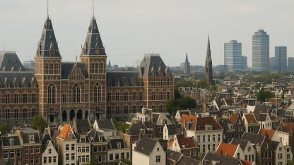 Amsterdam'da Kıyafet Toptancısında 100.000 Euro Nakit Para Bulundu