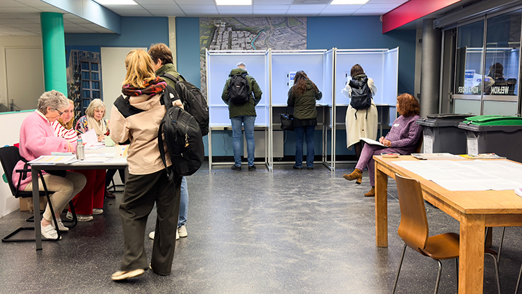 Utrecht'te Seçmenlerin Neredeyse Yarısı Oy Kullandı,