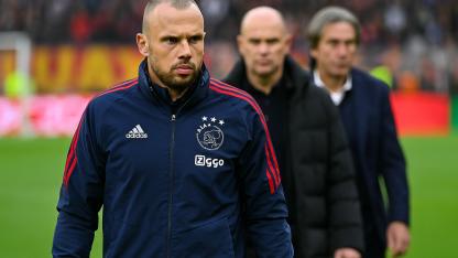 Ajax’ta Kriz Derinleşiyor: Ajax’ta Kriz Derinleşiyor: Heitinga Görevden Alındı!