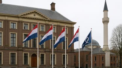 Hollanda Danıştayı, Ezan Hoparlör Yasağı Teklifine Ret Tavsiyesi Verdi