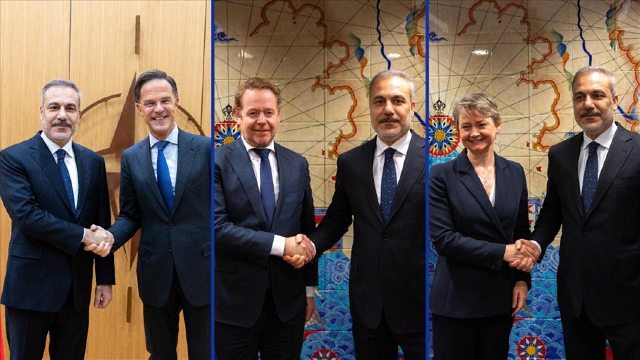 Hollanda Dışişleri Bakanı Van Weel, NATO toplantısında Hakan Fidan ile görüştü
