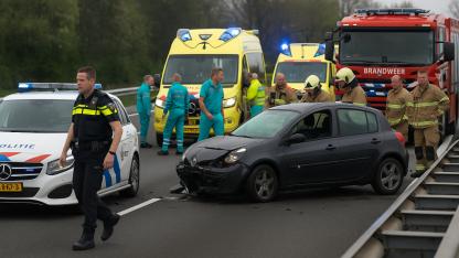 Hollanda’da Dehşet: İki Küçük Çocuğunu Bıçaklayan Baba Ters Yönde Kazaya Neden Oldu