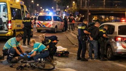 Amsterdam’da Polis Kovalamacasında İki Kişi Yaralandı