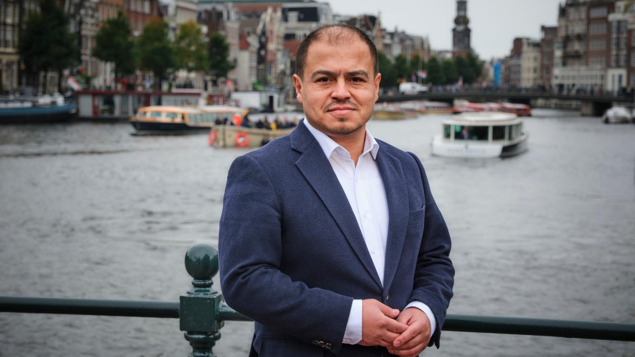 Amsterdam’da Tercihli Oyların Yıldızı: Süleyman Koyuncu’dan 4 Bin 573 Oy