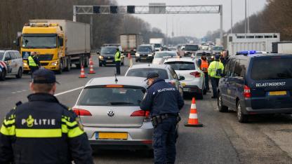 Hollanda’da A1 Otoyolunda Dev Trafik Denetimi: 850 Ceza Kesildi