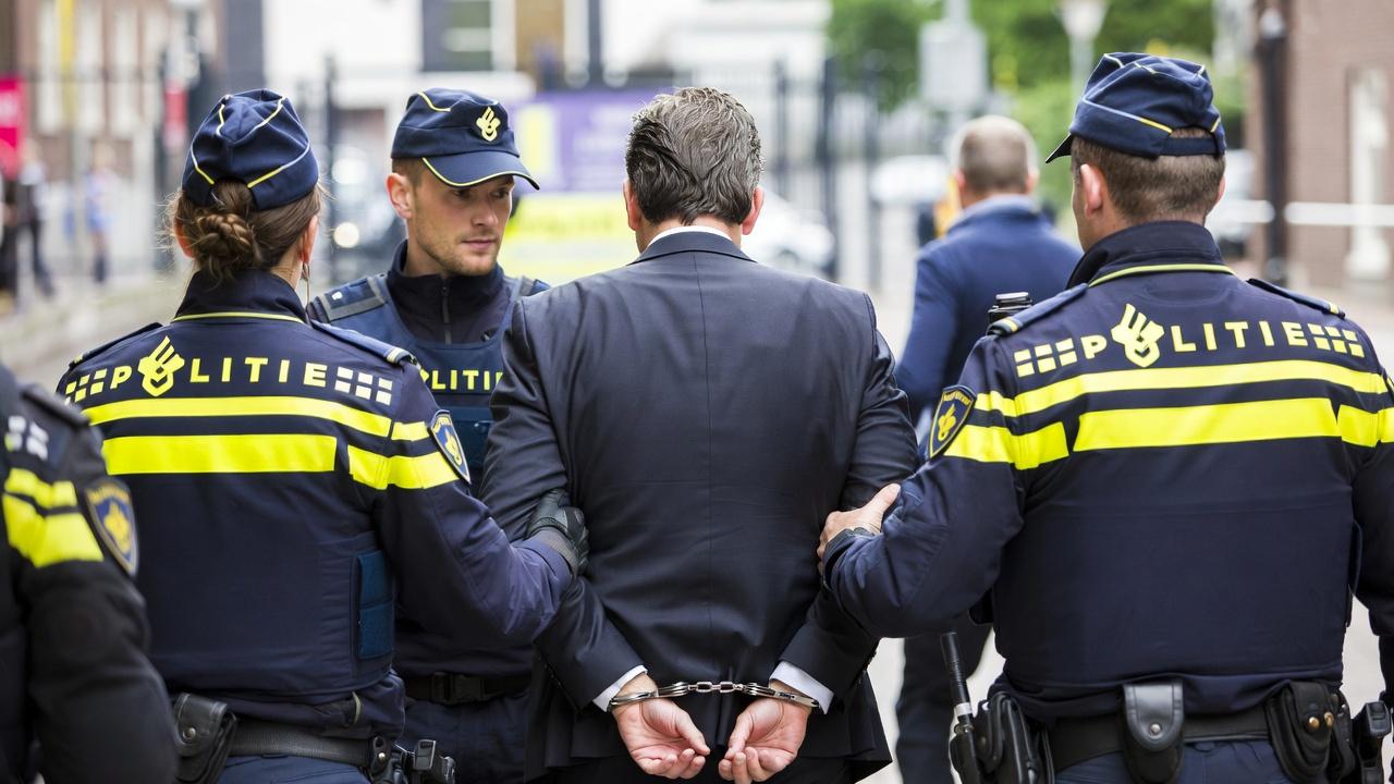 Hollanda’da Eski Belediye Başkanı Çocuk Pornografisi Soruşturmasında Tutuklandı