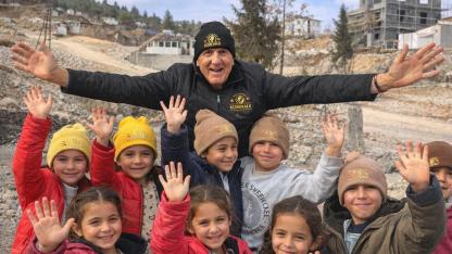 Hollanda’dan Deprem Bölgesine Yardım: Bülent Türker 21. Kez Sahada