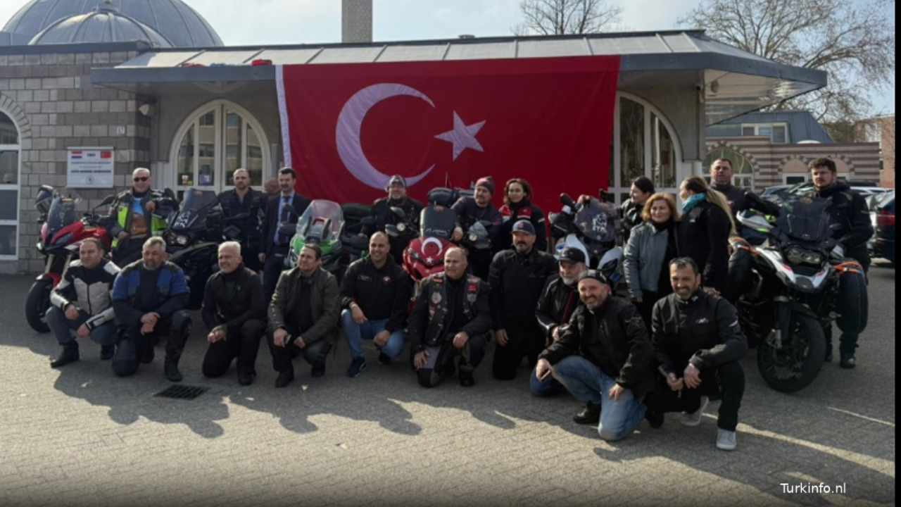 Motorla Umre Yolculuğu: Eindhoven’dan Duygusal Uğurlama