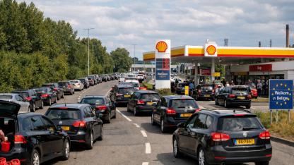 Hollandalılar Ucuz Benzin İçin Belçika’ya Akın Ediyor: Fiyat Farkı 70 Cent