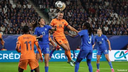 Hollanda Kadın Milli Takımı Fransa’dan Kritik Puanla Döndü