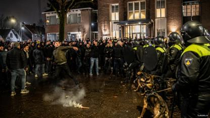 Hollanda Loosdrecht’te Sığınmacı Barınağı Protestoları Büyüyor