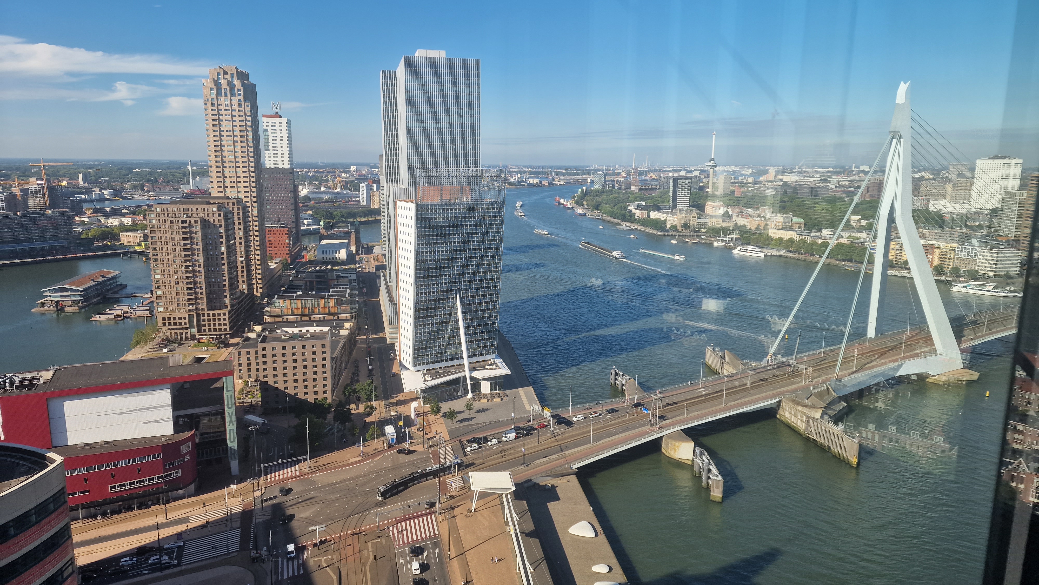 Rotterdam’da Büyük Trafik Krizi: Erasmus Köprüsü Haftalarca Araç Trafiğine Kapanıyor!