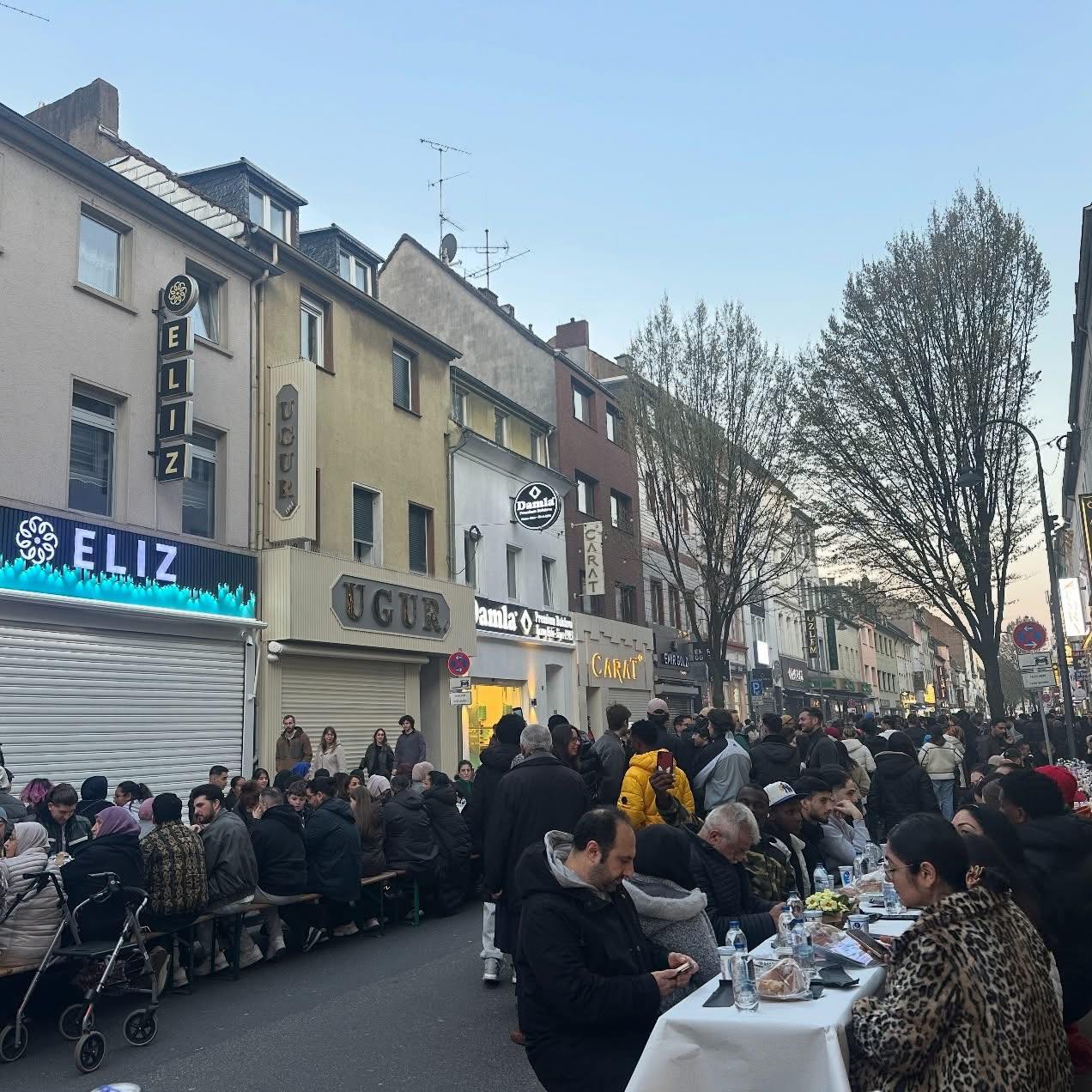 Köln Keupstraße İftarı Binlerce Kişiyi Buluşturdu